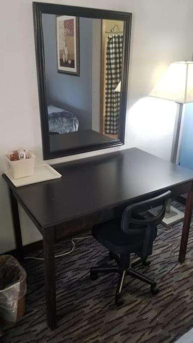 Hotel 2 Queen Beds Hotel Room 237 Booking Stillwater Bagian luar foto